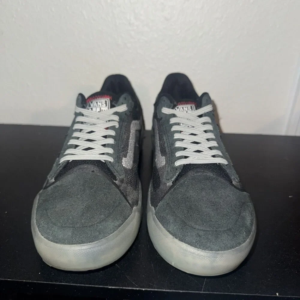 Vans Women Black/Grey Suede A.V.E Ultimate Waffle Shoes Size 9